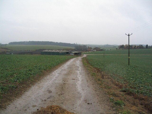 Foto “Castle Bytham” tomada por Tim Heaton (CC BY-SA); recorte de la original