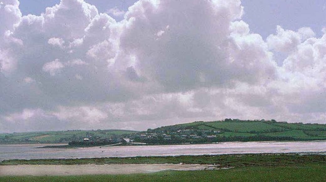 Photo "Instow" by Thomas E Saunders (CC BY-SA) / Cropped from original
