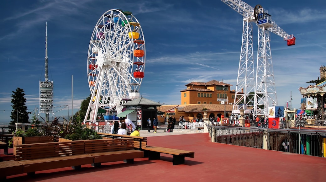 Foto "Parco divertimenti Tibidabo" di Jorge Franganillo (CC BY) / Ritaglio dell’originale