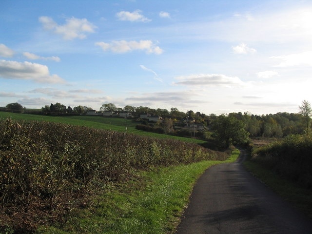 Foto “Deenethorpe” tomada por Tim Heaton (CC BY-SA); recorte de la original