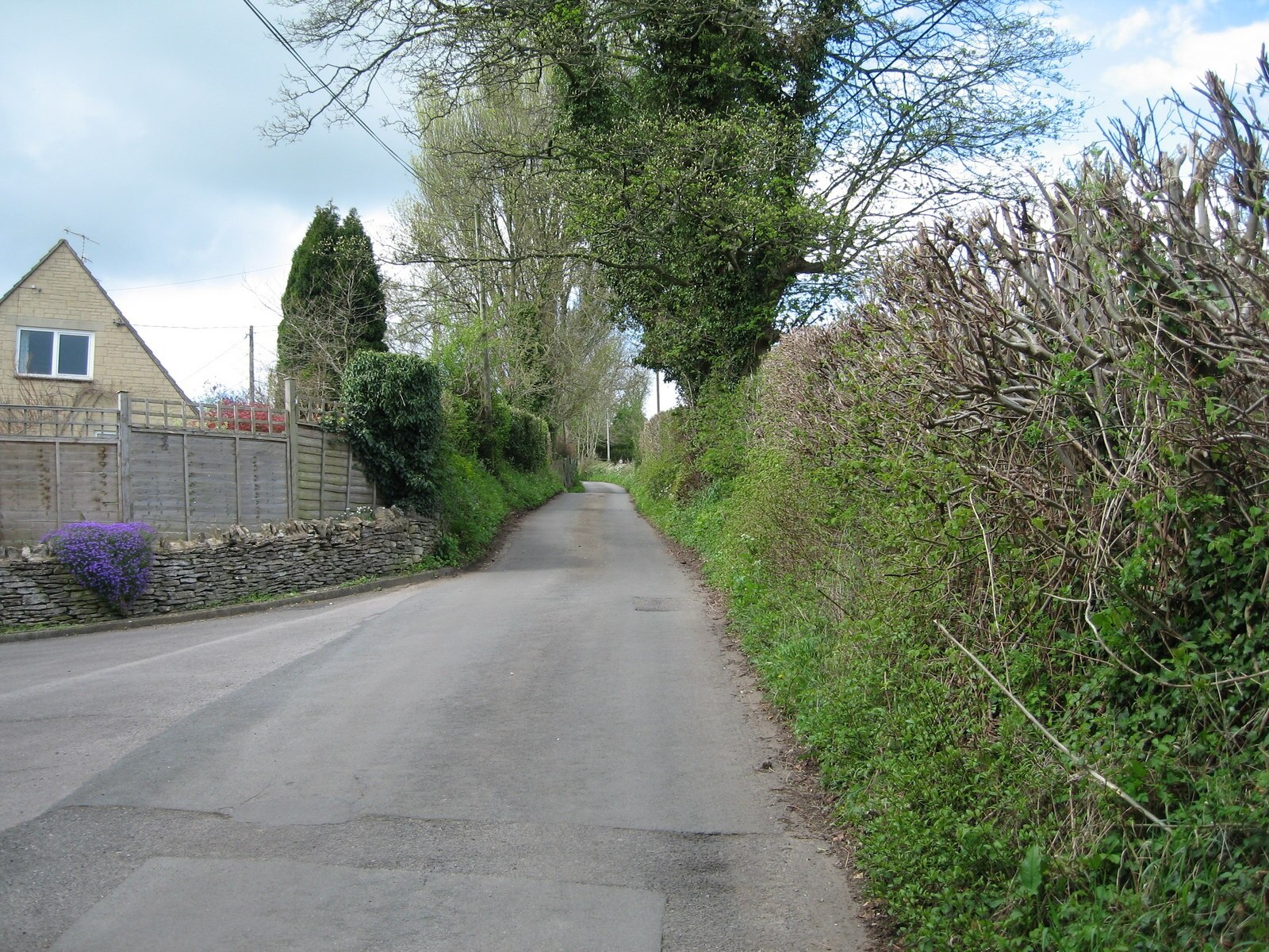 Foto „Pitchcombe“ von Les Shaw (CC BY-SA)/zugeschnittenes Original