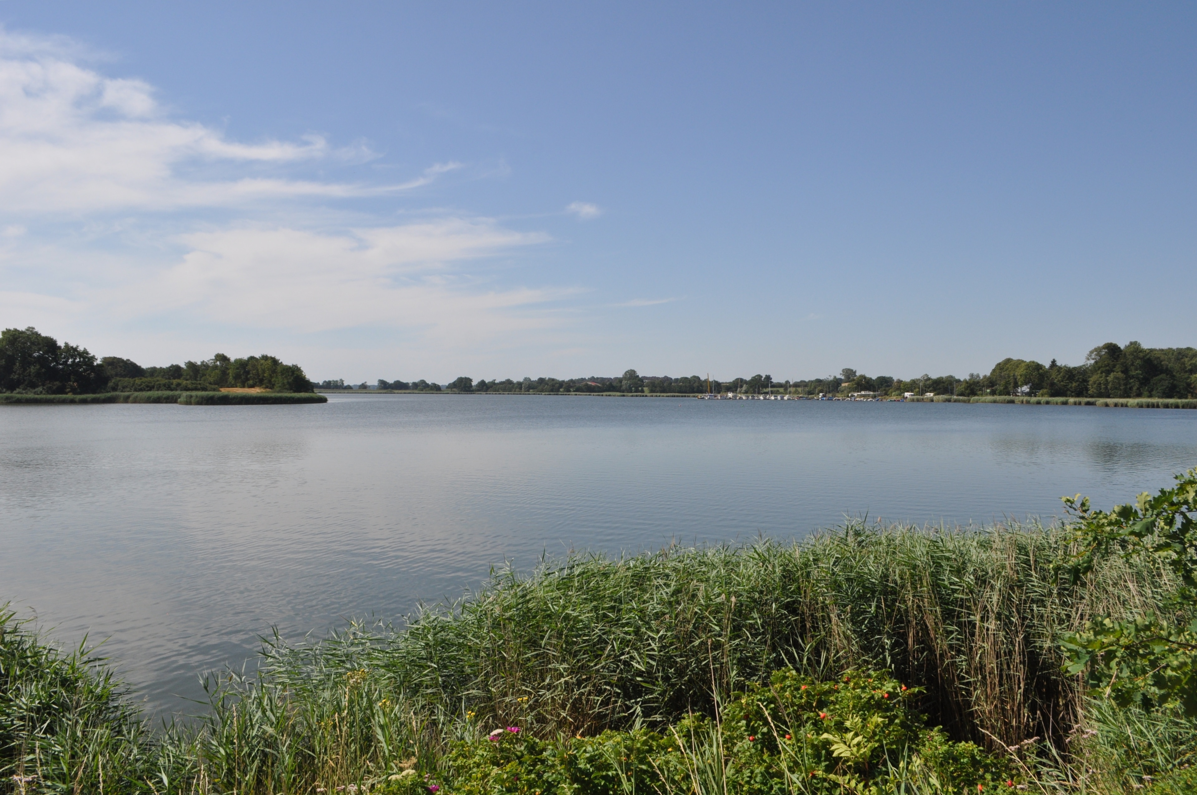 Foto "Boren" oleh Ajepbah (CC BY-SA) / Dipotong dari foto asli