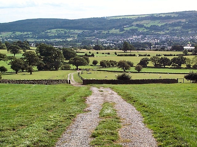 Foto “Newall con Clifton” tomada por David Spencer (CC BY-SA); recorte de la original
