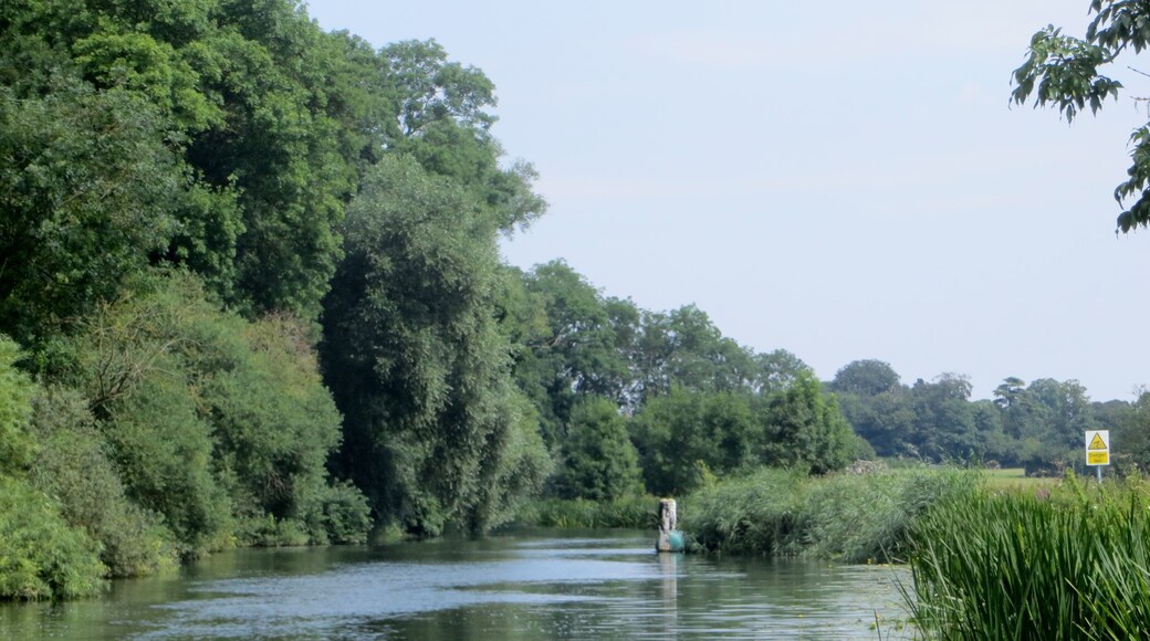 Foto “Glapthorn” tomada por Forester2009 (CC BY-SA); recorte de la original