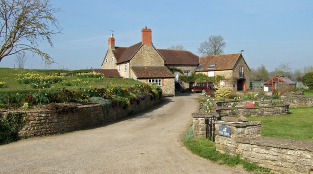 Photo "Goathill" by Mike Searle (CC BY-SA) / Cropped from original