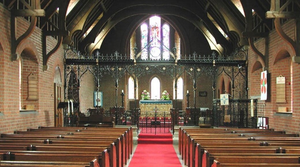 "Kelvedon Hatch"-foto av John Salmon (CC BY-SA) / Urklipp från original