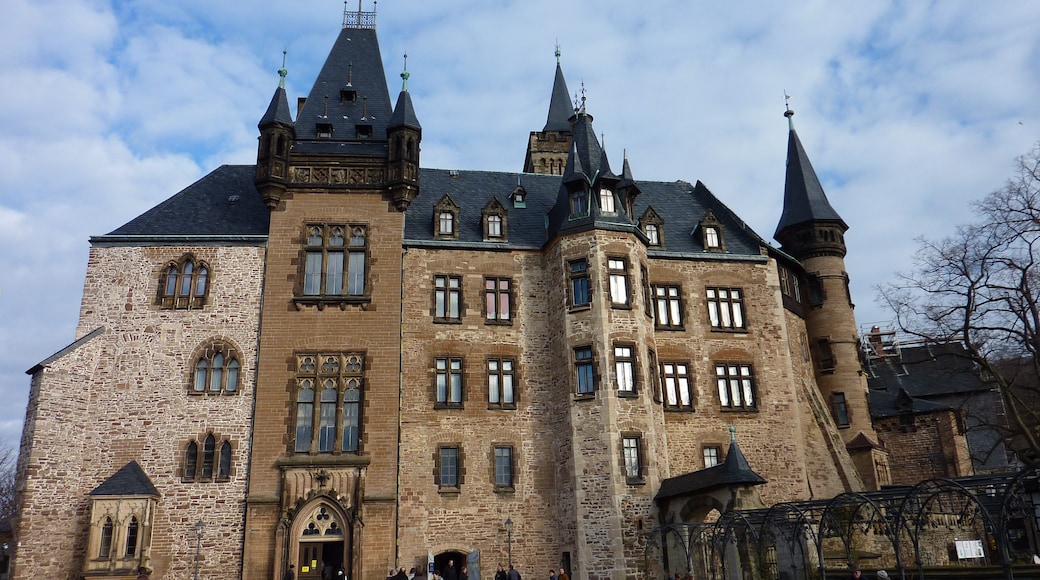 Foto „Schloss Wernigerode“ von Timur Y (CC BY)/zugeschnittenes Original
