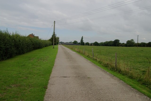 Photo "Oakley" by Jackie Harman (CC BY-SA) / Cropped from original