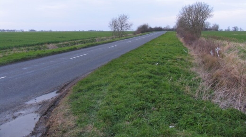 Foto “Kings Ripton” tomada por Andrew Tatlow (CC BY-SA); recorte de la original