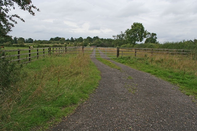 Farm road off Hospital Lane. Leading to Blaby Hill in SP5897