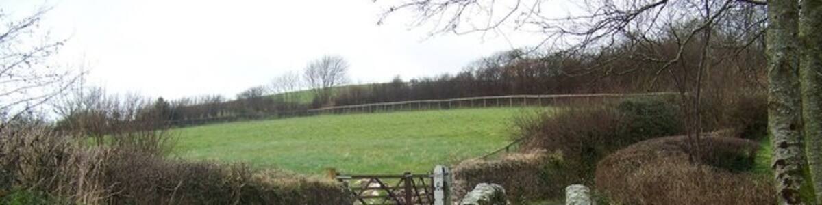 Photo "Footbridge and track to Easter Ground Cottage The rutted track leads to farm buildings and some remote cottages." by Trish Steel (Creative Commons Attribution-Share Alike 2.0) / Cropped from original