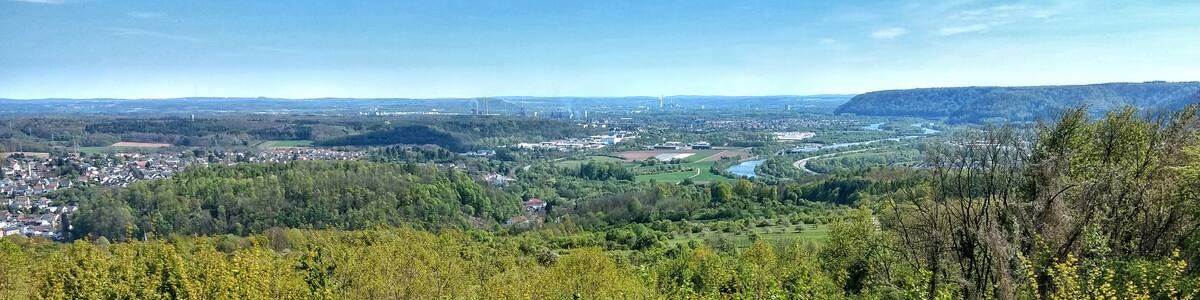 Photo "Ausblick am Wanderweg Saarblicke" by LoKiLeCh (Creative Commons Attribution 3.0) / Cropped from original