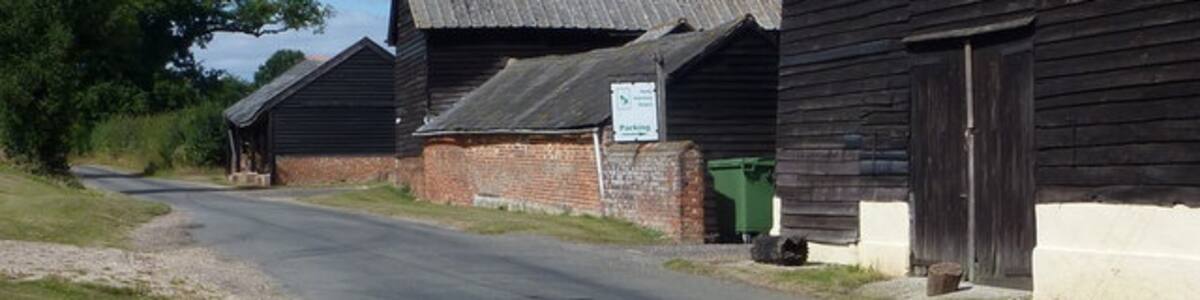 Photo "Outbuildings at Gentry's Farm There is a veterinary surgery based here." by Andrew Hill (Creative Commons Attribution-Share Alike 2.0) / Cropped from original