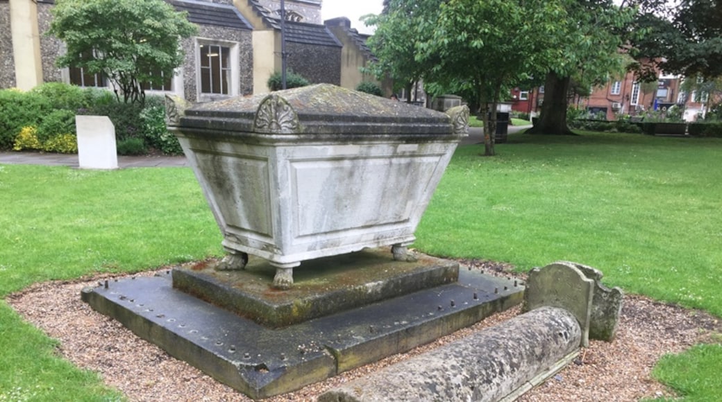 Dalton Guest tomb, in St Mary's churchyard, Watford, Hertfordshire