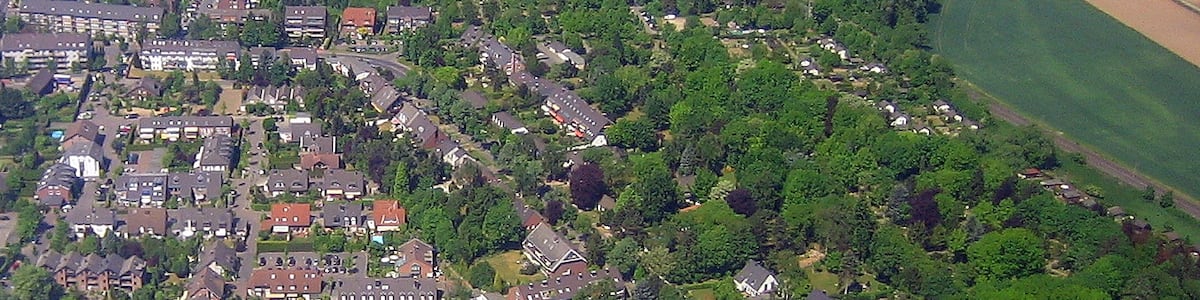 Photo "Meerbusch - Brühler Weg" by giggel (Creative Commons Attribution 3.0) / Cropped from original