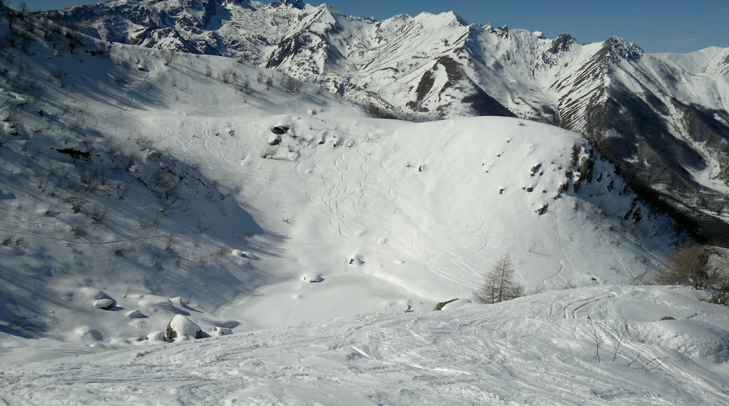 Photo "Limone Piemonte Ski Area" by Jose nunes barrios (CC BY-SA) / Cropped from original