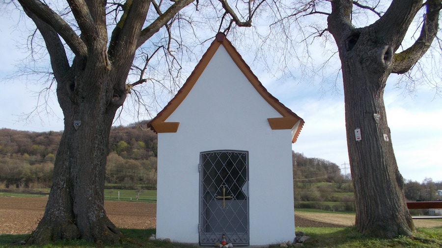 Photo "Rochuskapelle Unterkochen" by undefined (Creative Commons Zero, Public Domain Dedication) / Cropped from original