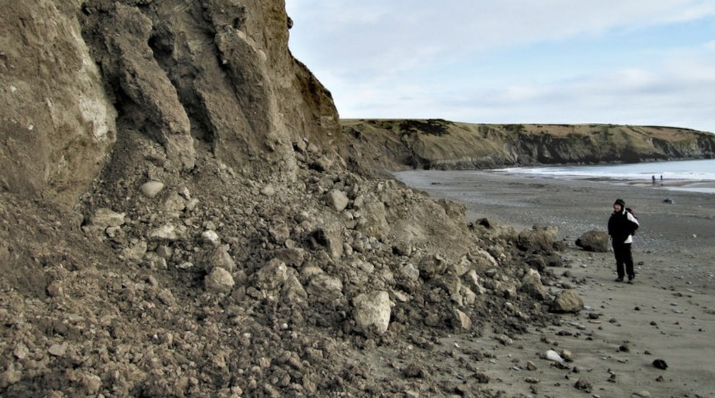 ภาพ "หาด Aberdaron" โดย Dave Croker (CC BY-SA) / ตัดภาพจากขนาดต้นฉบับ
