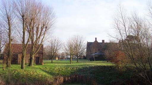 Ảnh "Sutton St. Edmund" của Jonathan Billinger (CC BY-SA) / Cắt từ ảnh gốc