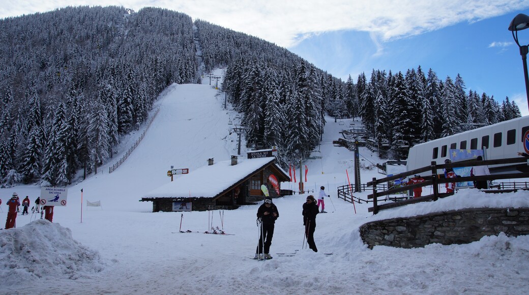 Ski Lift di La Thuile, La Thuile, Valle d'Aosta, Italia