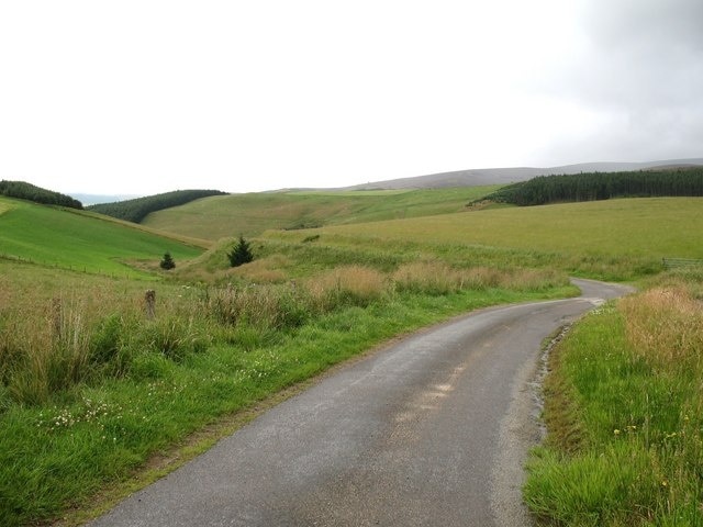 Road into the valley An area of steep sided small valleys, several of which look suspiciously like glacial drainage channels. This road follows such a valley to Milltown of Towie.