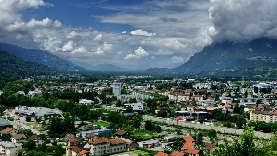 Photo "Albertville" by undefined (Creative Commons Zero, Public Domain Dedication) / Cropped from original