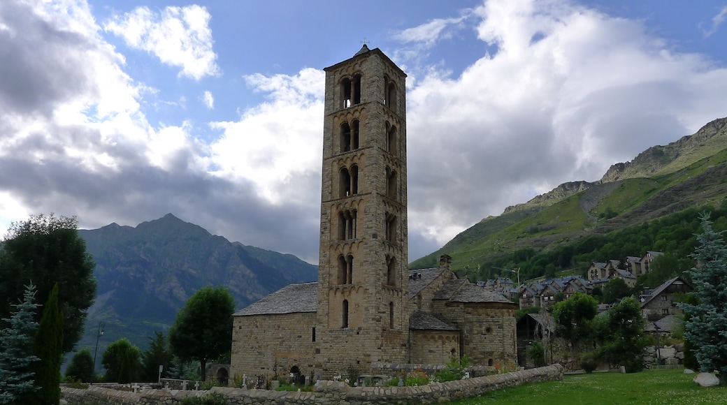 Foto "Iglesia de Sant Climent de Taull" de Vicente Maza Gómez (CC BY-SA) / Recortada de la original