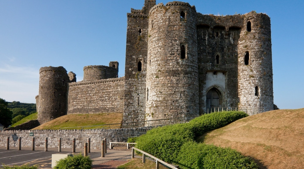 Foto "Kidwelly Castle" de Paul Lakin (CC BY) / Recortada de la original