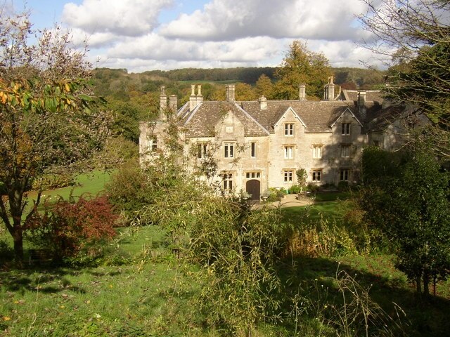 Photo "Boxwell with Leighterton" by Roger (CC BY-SA) / Cropped from original