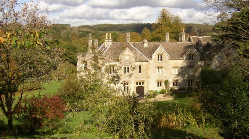 Photo "Boxwell with Leighterton" by Roger (CC BY-SA) / Cropped from original