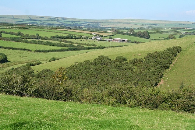 North Molton: Bornacott Looking north-north-east with Five Barrows Hill and Fyldon Common on Exmoor, on the skyline. Bornacott farm is within the square