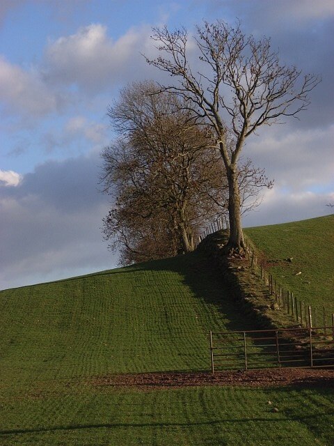 "Carlatton"-foto av Andrew Smith (CC BY-SA) / Urklipp från original