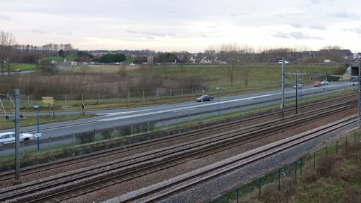 Foto “Roissy-en-Brie” oleh Romain.D.C (CC BY) / Dipangkas daripada yang asal