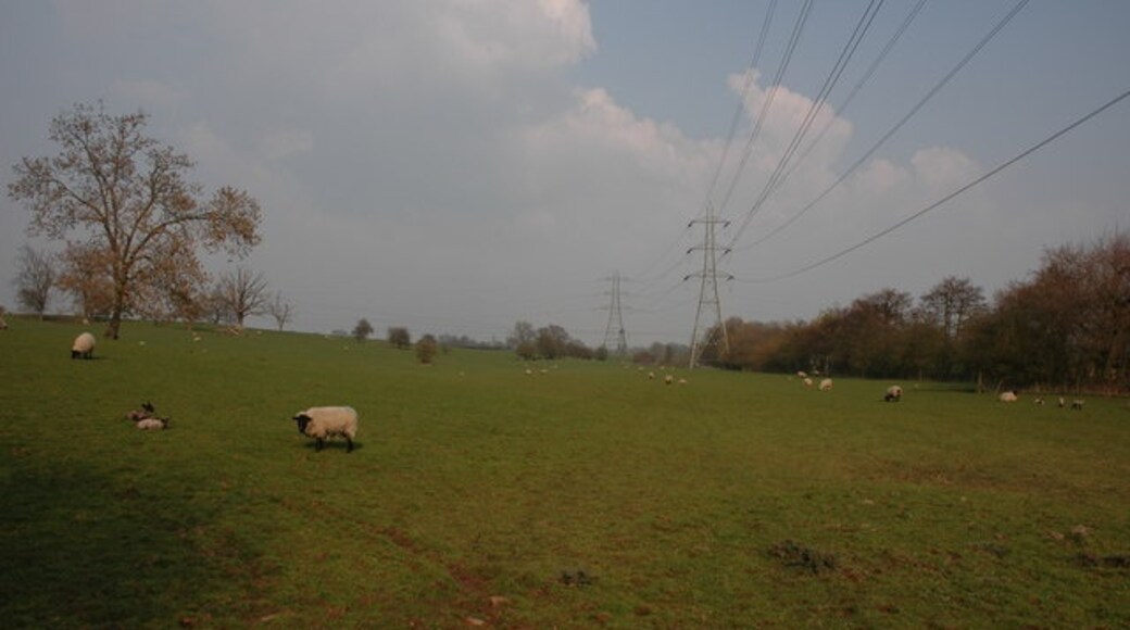 Kuva ”Upton Warren” käyttäjältä Philip Halling (CC BY-SA) / rajattu alkuperäisestä kuvasta