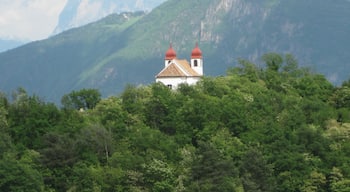 Die Heiligkreuzkirche auf der Gleif