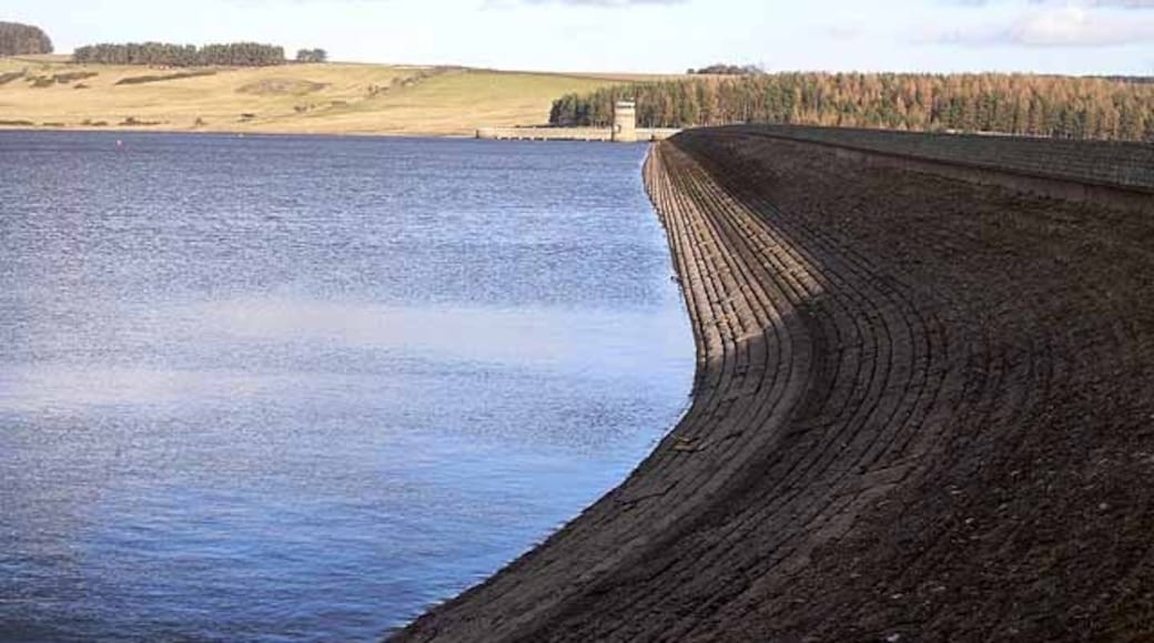 Photo "Derwent Reservoir" by Oliver Dixon (CC BY-SA) / Cropped from original