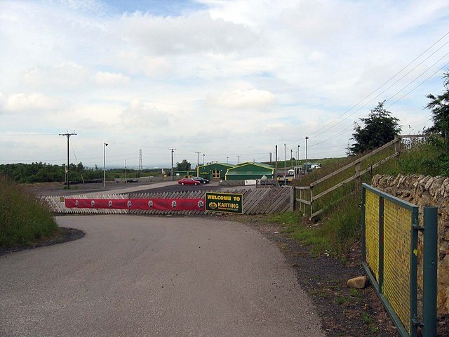 Foto „Warden Law“ von Roger Smith (CC BY-SA)/zugeschnittenes Original