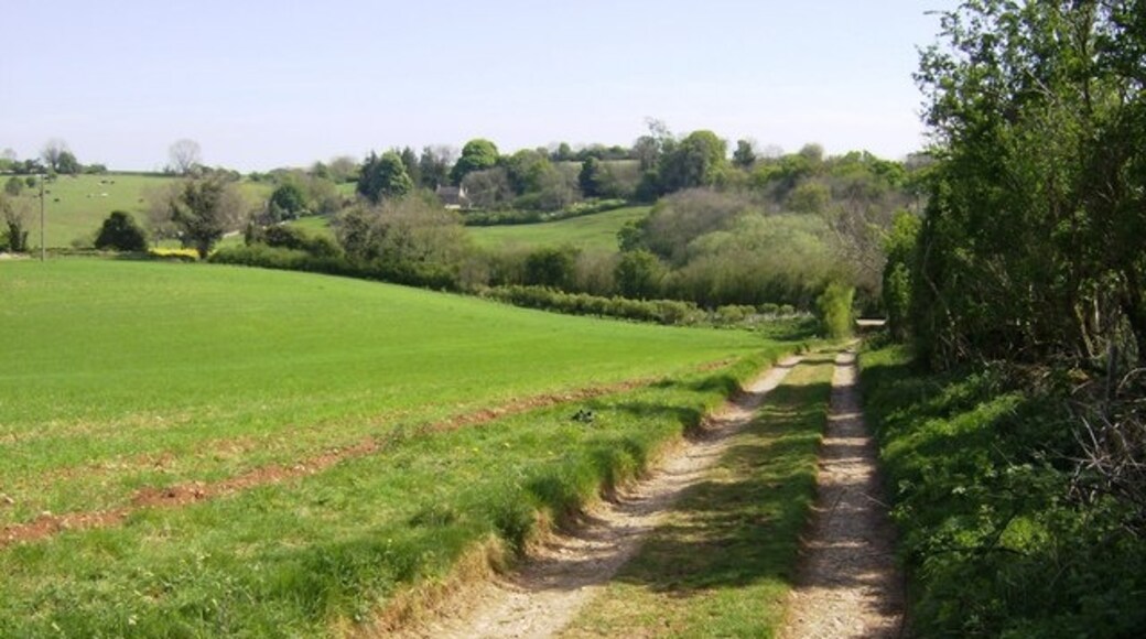 Photo "Duntisbourne Rouse" by Graham Horn (CC BY-SA) / Cropped from original