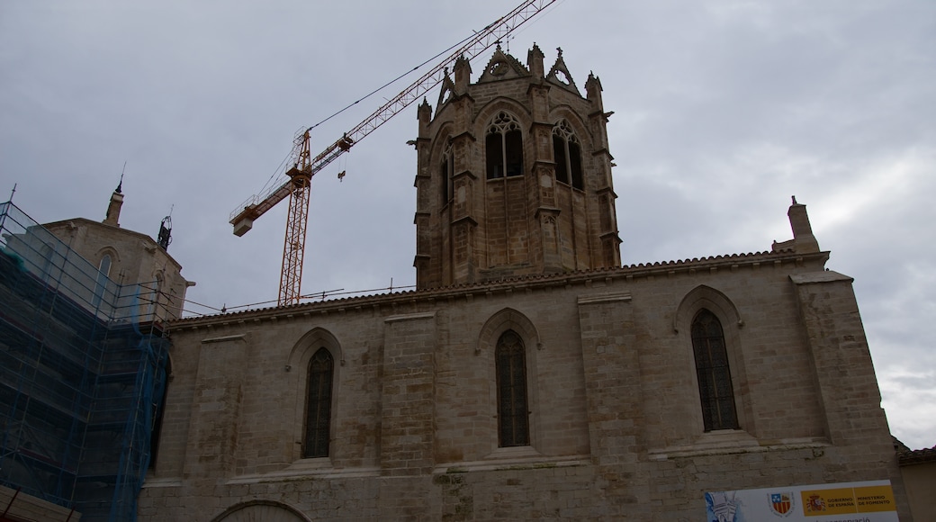 Foto ‘Monestir de Santa Maria de Vallbona’ van DagafeSQV (page does not exist) (CC BY-SA) / bijgesneden versie van origineel