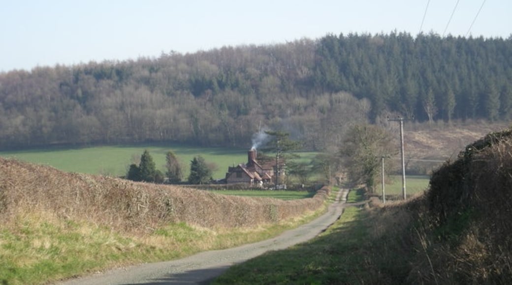 Photo "Rushbury" by Row17 (CC BY-SA) / Cropped from original