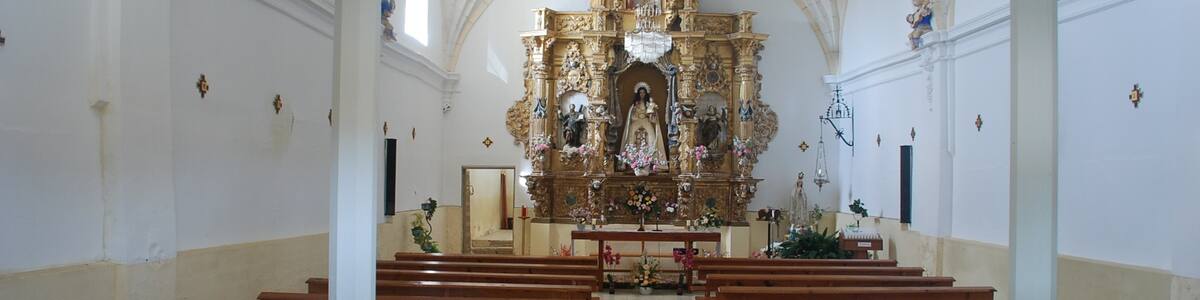 Photo "Hermitage of Our Lady of Vallarna in Villaherreros (Palencia, Castile and León)." by Valdavia (Creative Commons Attribution-Share Alike 4.0) / Cropped from original