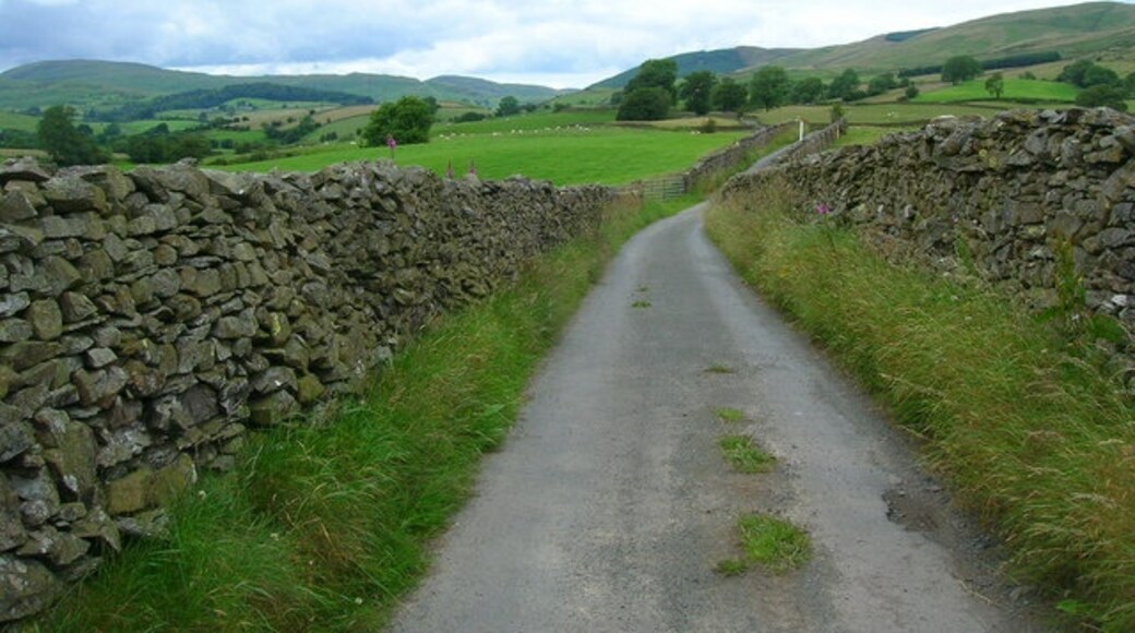 Foto „Whinfell“ von William Bartlett (CC BY-SA)/zugeschnittenes Original