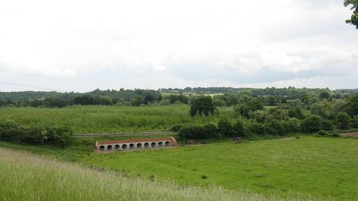 Foto “Cotheridge” tomada por Whatlep (CC BY-SA); recorte de la original