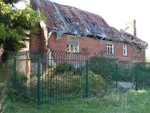 Photo "King's Walden" by Andrew Merrall (CC BY-SA) / Cropped from original