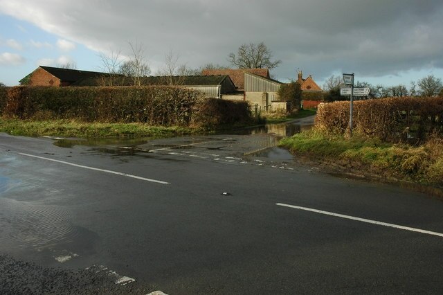 Foto „Elmstone Hardwicke“ von Philip Halling (CC BY-SA)/zugeschnittenes Original