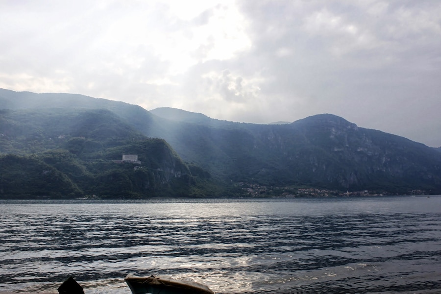 flash sul lago......
