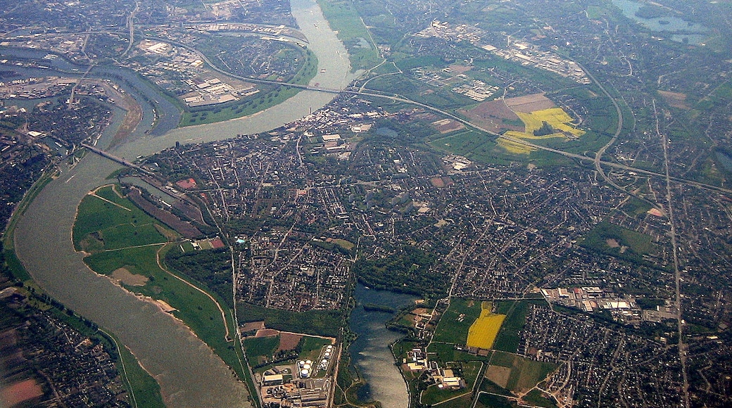 Foto ‘Homberg-Ruhrort-Baerl’ van giggel (CC BY) / bijgesneden versie van origineel