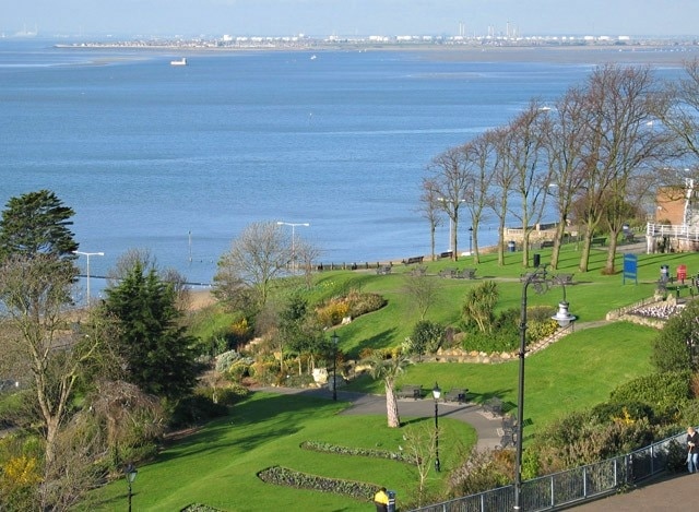 Southend Cliff Gardens The western end of the gardens close to the Cliffs Pavilion. Beyond is the Thames Estuary and Canvey Island.