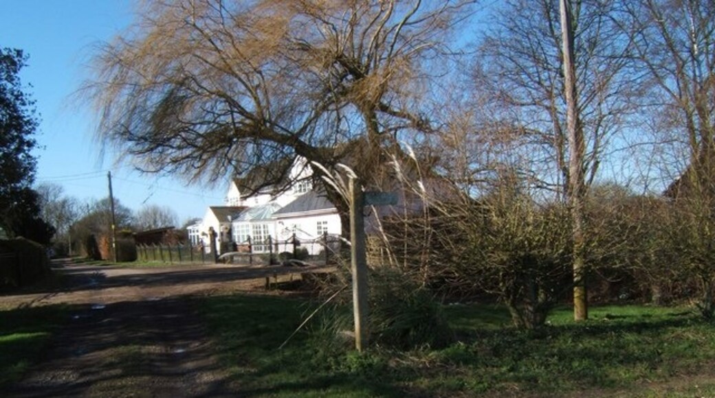 "North Fambridge"-foto av Glyn Baker (CC BY-SA) / Urklipp från original