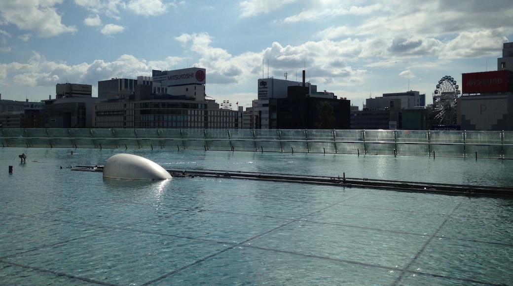 Photo "Oasis 21" by そらみみ (CC BY-SA) / Cropped from original